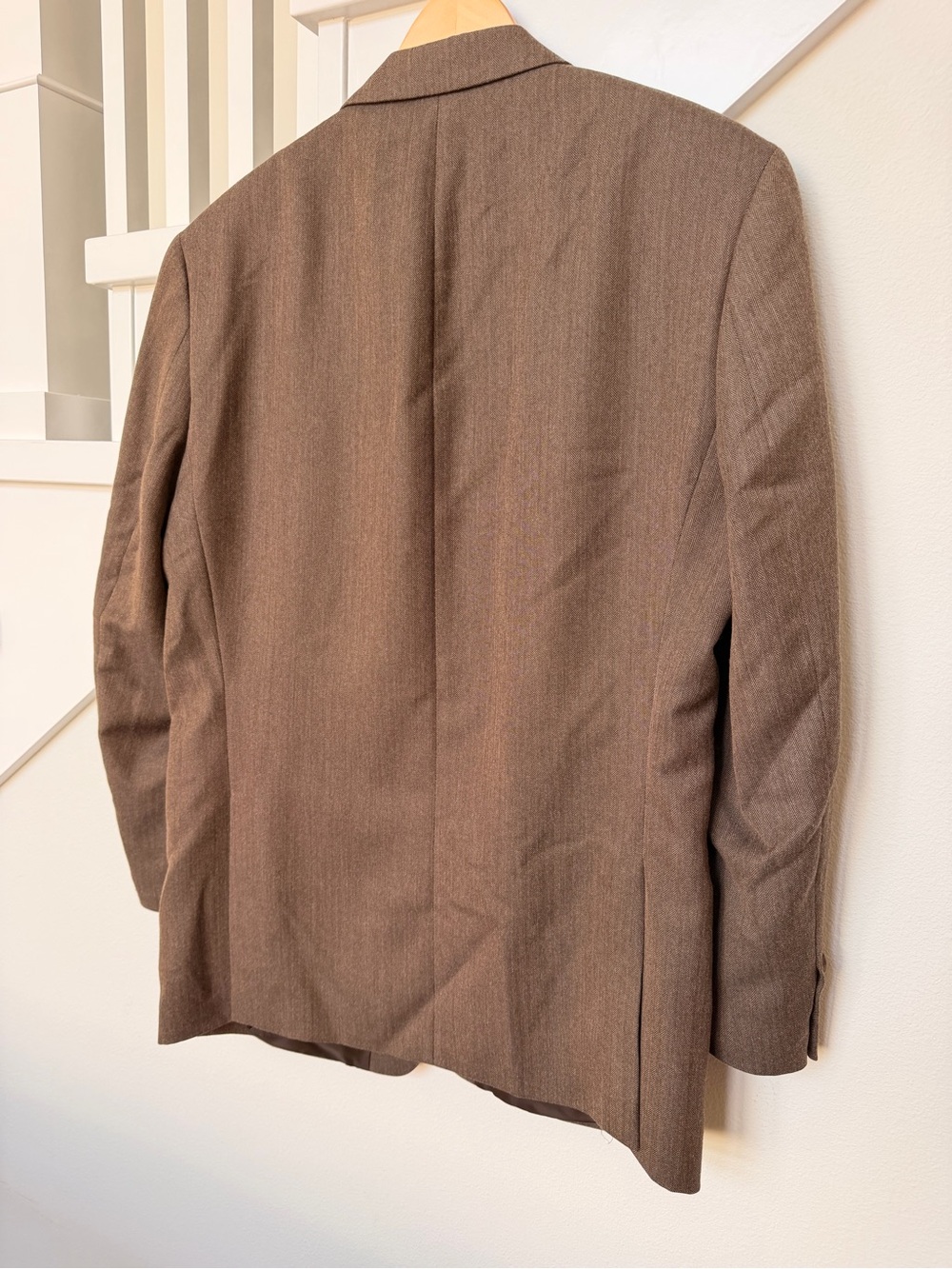 Izod Men's Brown Two-Button Sport Coat Blazer - Picture 2 of 5
